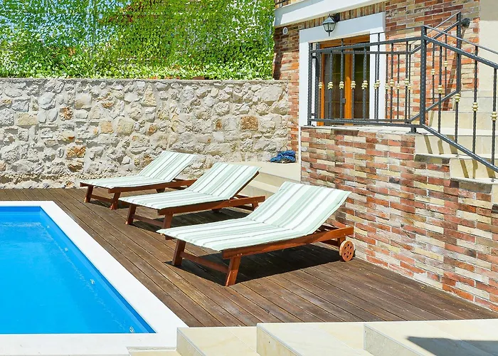 Stone With Pool *