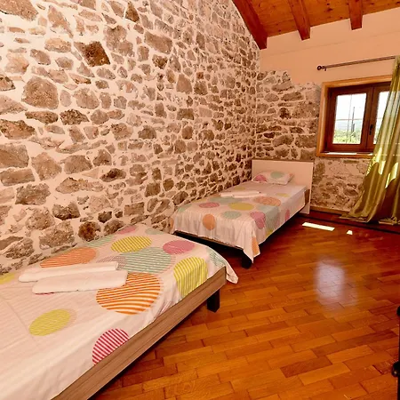 Villa Stone With Pool