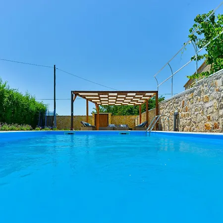 Stone With Pool *
